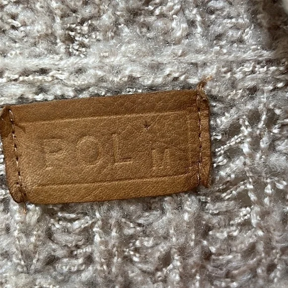 POL Distressed Oversized Mock Neck Sweater Size Medium - Picture 8 of 16